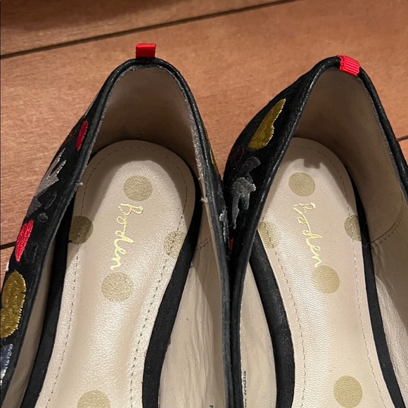 Biden Embroidered Black Flats - Picture 4 of 6